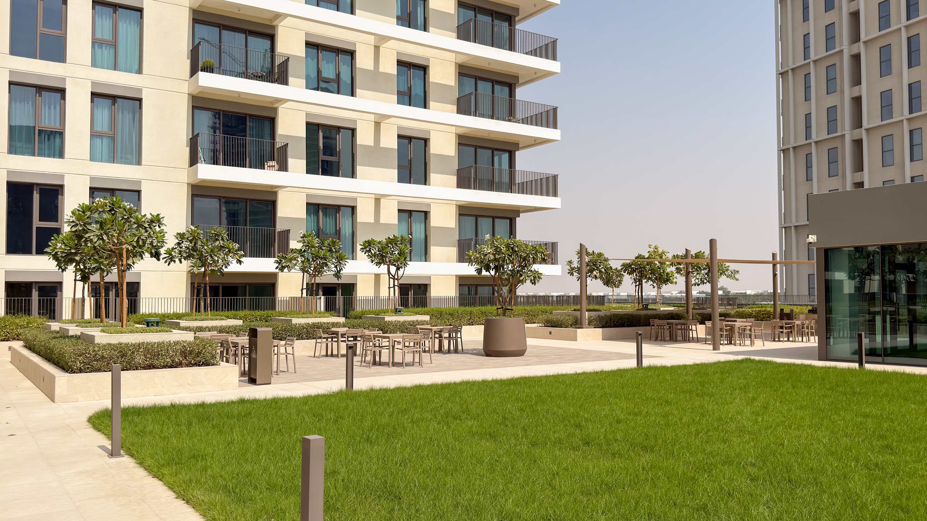 Rentico | Luxury 1BR Hills Park | Pool & Mall โ photo 20