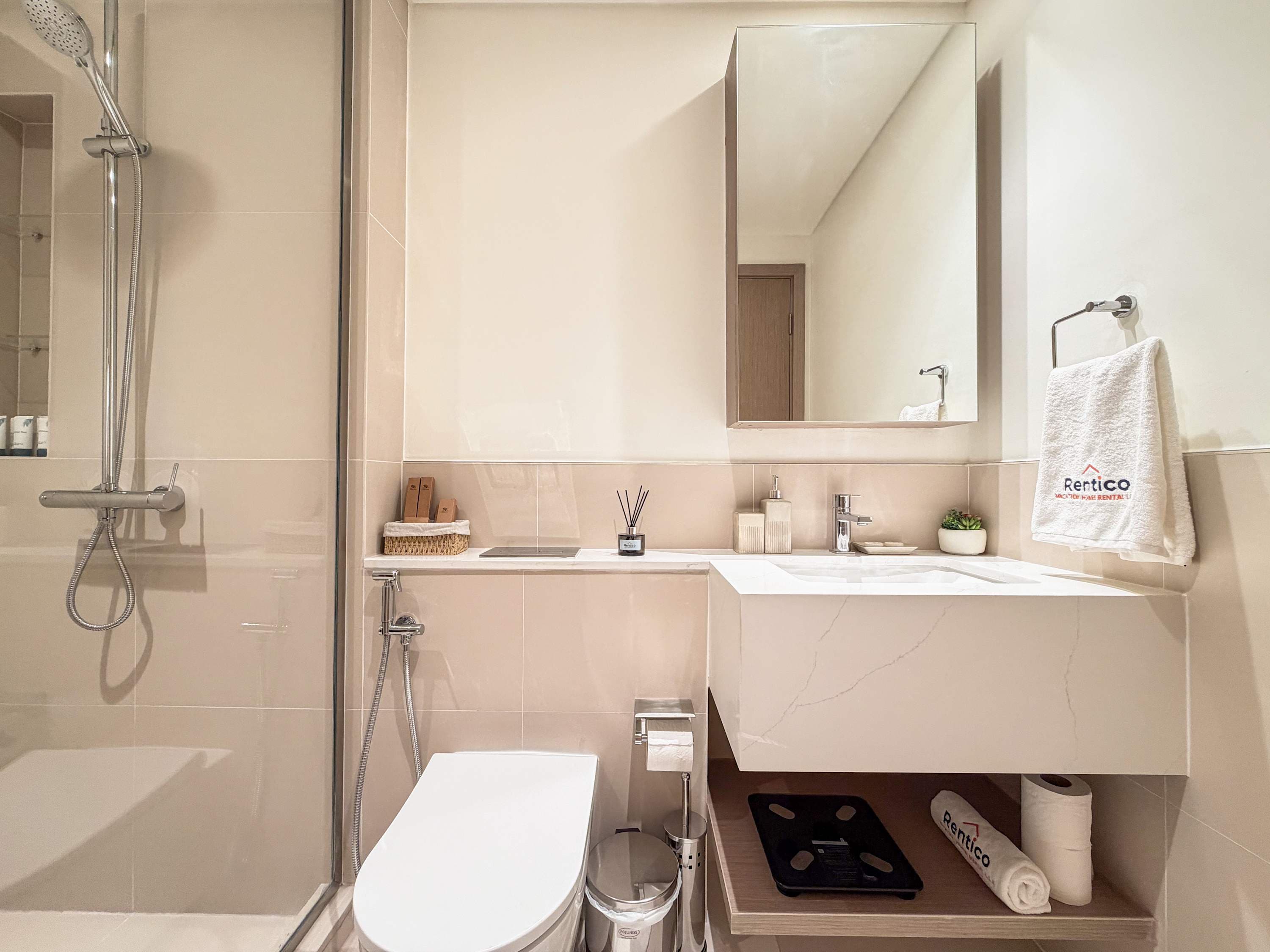 Rentico | Luxury 1BR Hills Park | Pool & Mall โ photo 12